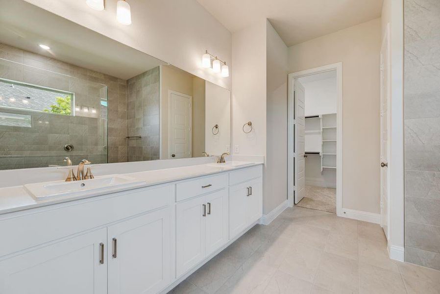 Furnished interior view inside a new home in Bayside, Rowlett (Image 8).