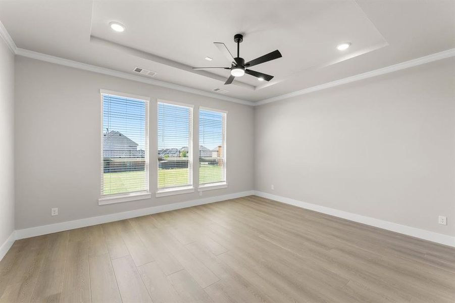 Spacious, unfurnished interior of a new home in Cambridge Estates - Harwood, Prosper (Image 19).