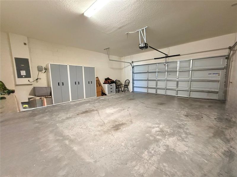 Spacious, unfurnished interior of a new home in , St. Cloud (Image 22).