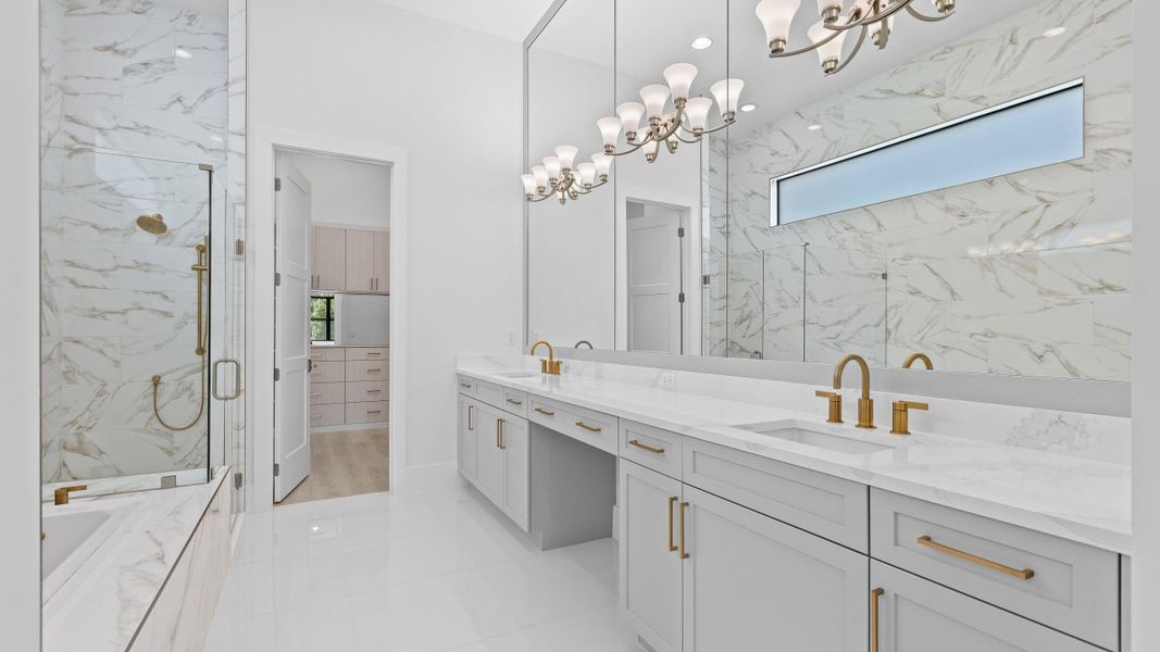 Owner's Bath