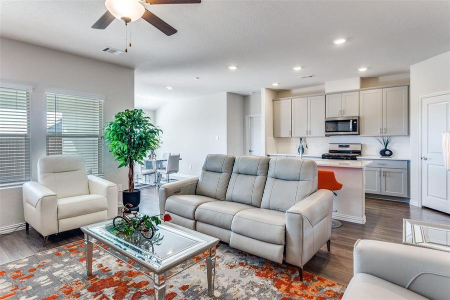 Furnished interior view inside a new home in Palmilla Springs - Signature Series, Fort Worth (Image 11).