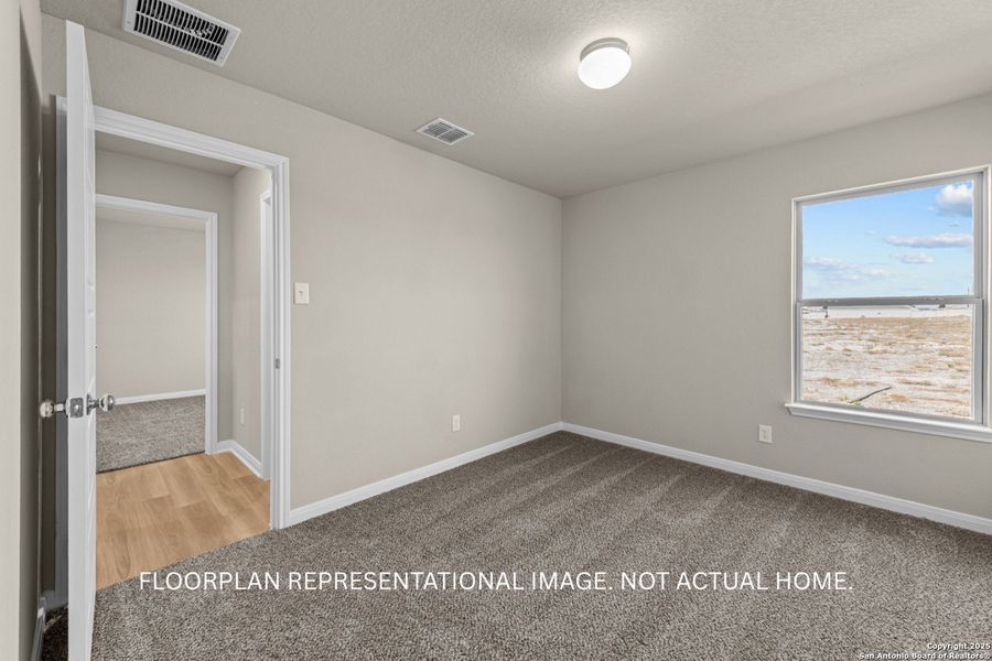 Spacious, unfurnished interior of a new home in Winding Brook, San Antonio (Image 12).