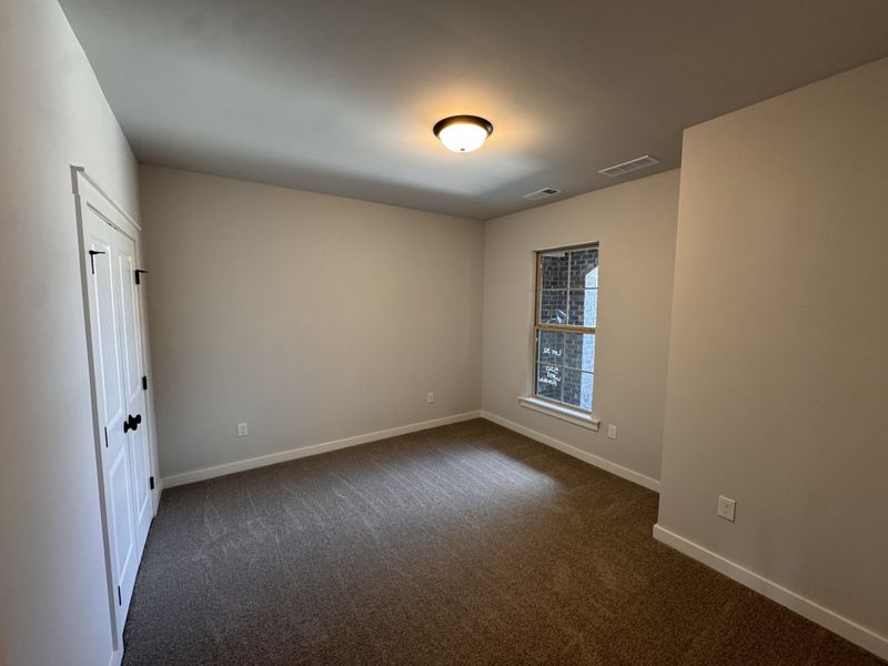 Spacious, unfurnished interior of a new home in The Greens at Legacy Townhomes, Springfield (Image 16).