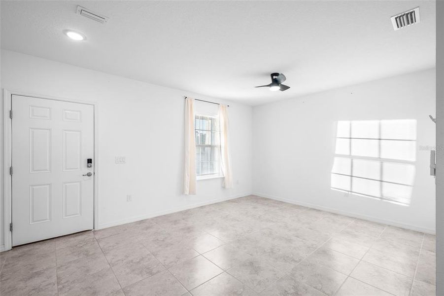 Spacious, unfurnished interior of a new home in Avalon Woods, Newberry (Image 15). Spacious, unfurnished interior of a new home in Avalon Woods, Newberry (Image 15).