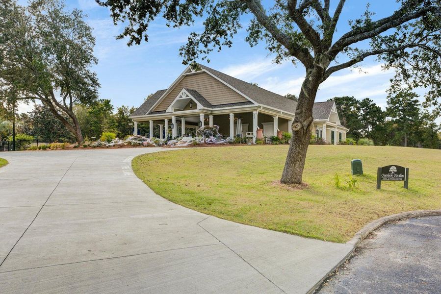 Community amenities in , Charleston (Image 66).