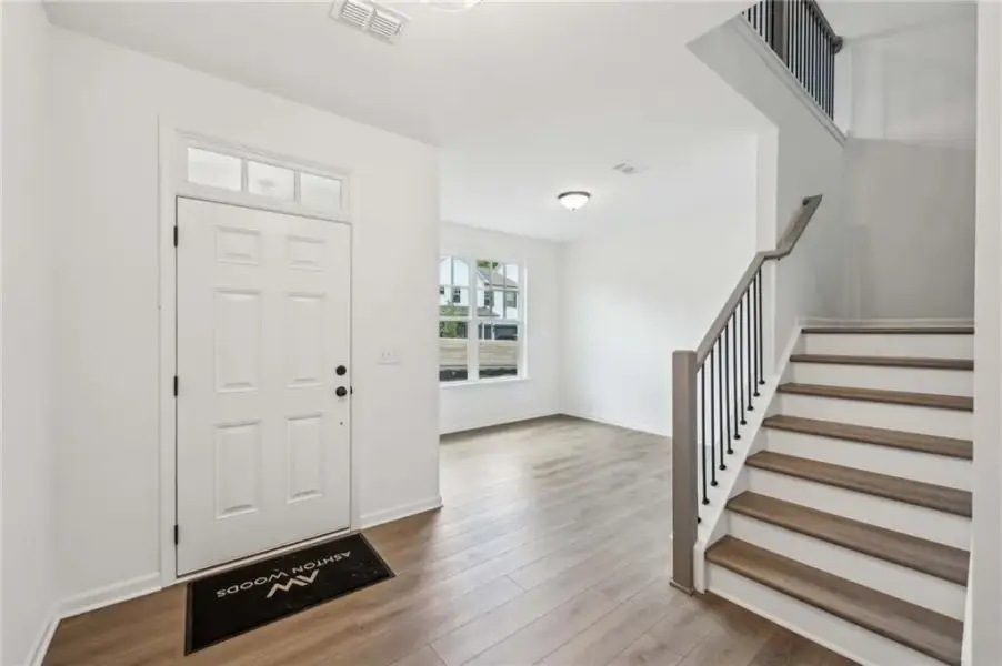 Spacious, unfurnished interior of a new home in Langston Reserve, Cartersville (Image 21).