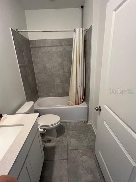 Furnished interior view inside a new home in , Winter Haven (Image 7).