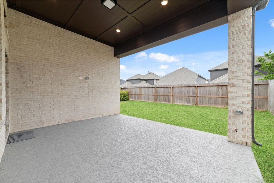 Gas connection outside with upgrade patio.