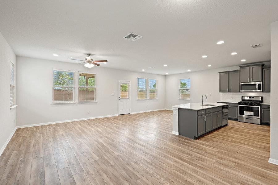 Photos are of a completed model of the same floor plan and are for illustrative purposes only. Actual home is under construction and design selections, materials, and features may differ. Confirm final specifications with the New Home Consultant.