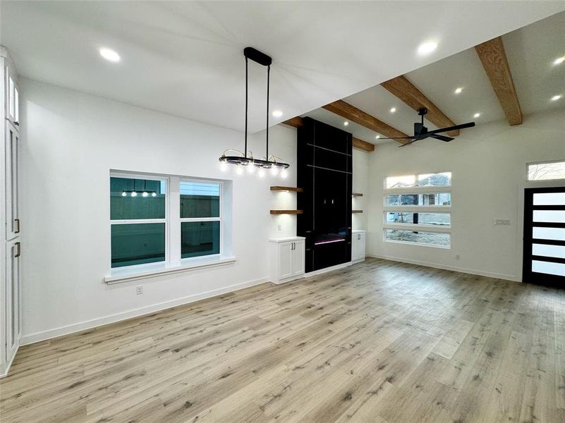 Spacious, unfurnished interior of a new home in , Greenville (Image 25).
