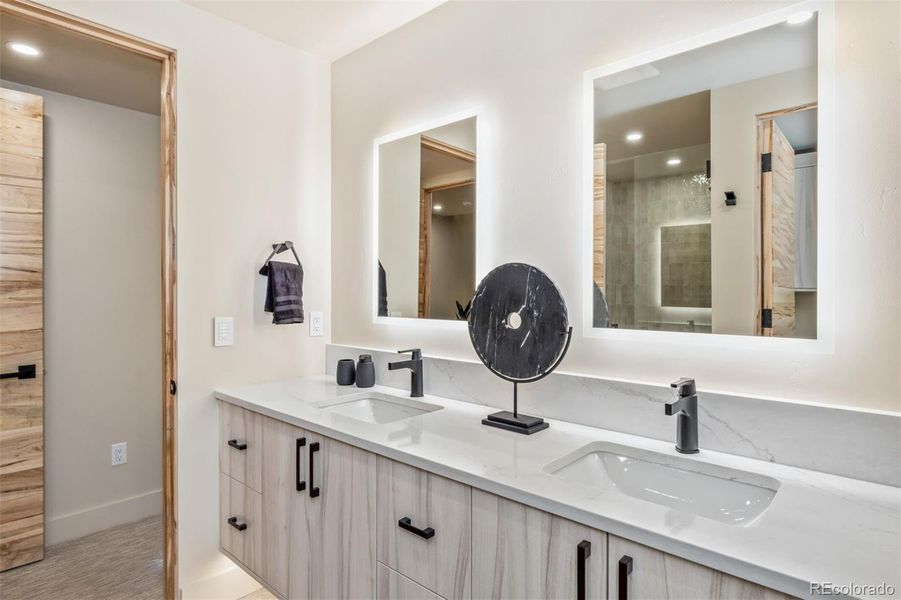 Furnished interior view inside a new home in , Breckenridge (Image 22).