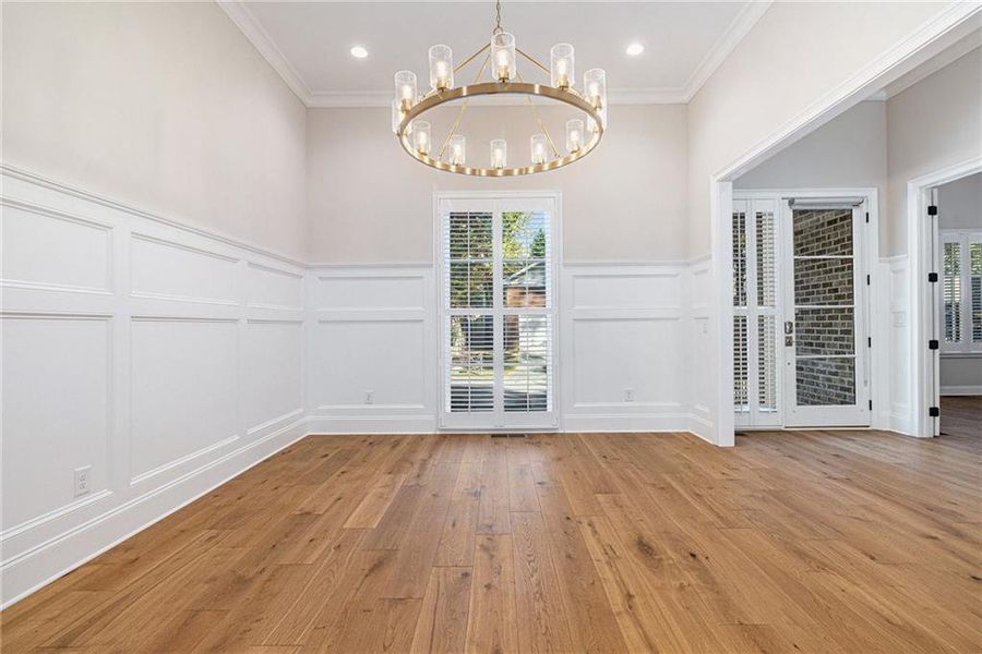 Spacious, unfurnished interior of a new home in , Brookhaven (Image 21).