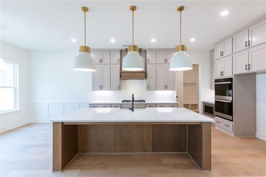Furnished interior view inside a new home in , Gainesville (Image 8).