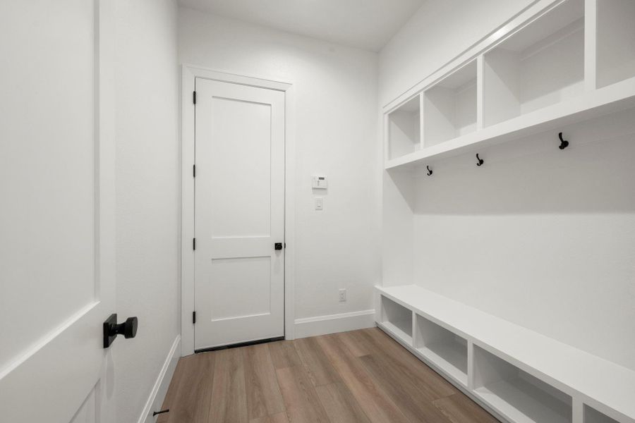 Spacious, unfurnished interior of a new home in , Huntsville (Image 30).