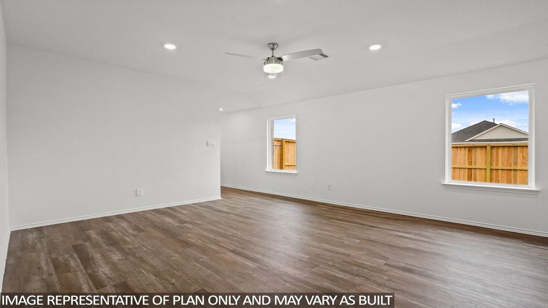 Spacious, unfurnished interior of a new home in Cypress Green, Tomball (Image 15).
