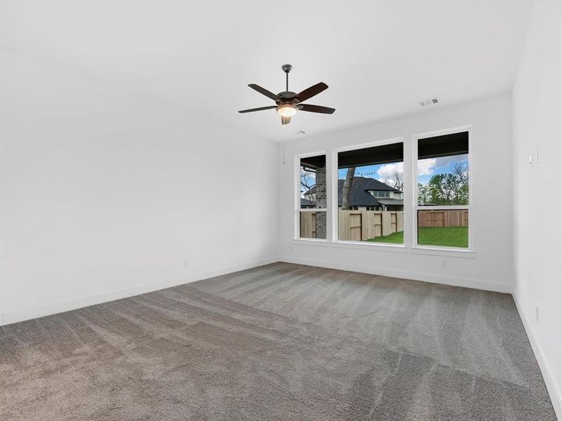 Image 10 of a home in .