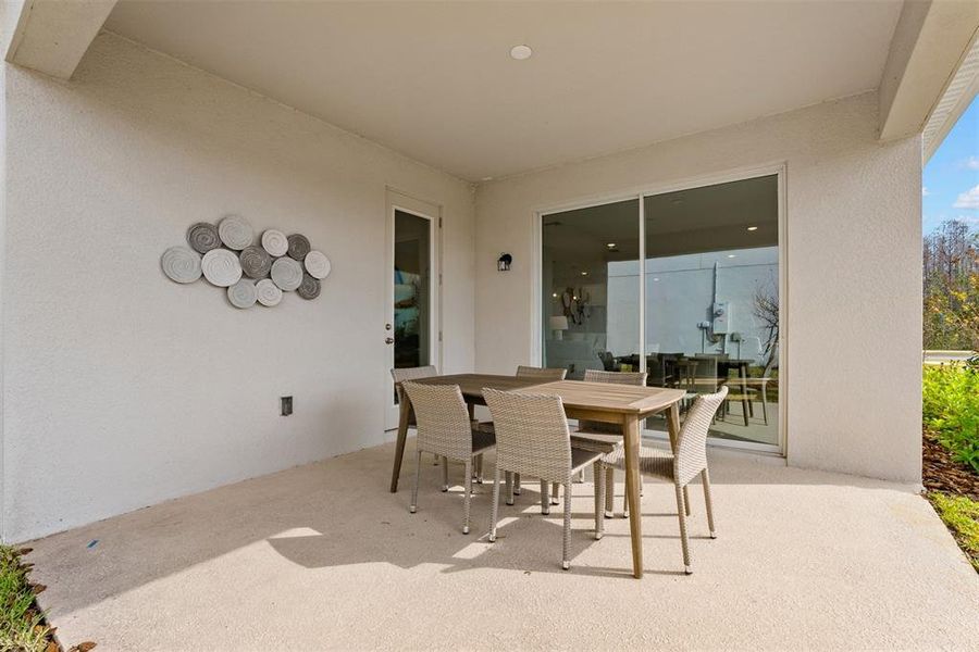 Furnished interior view inside a new home in Meridian Parks, Orlando (Image 16).