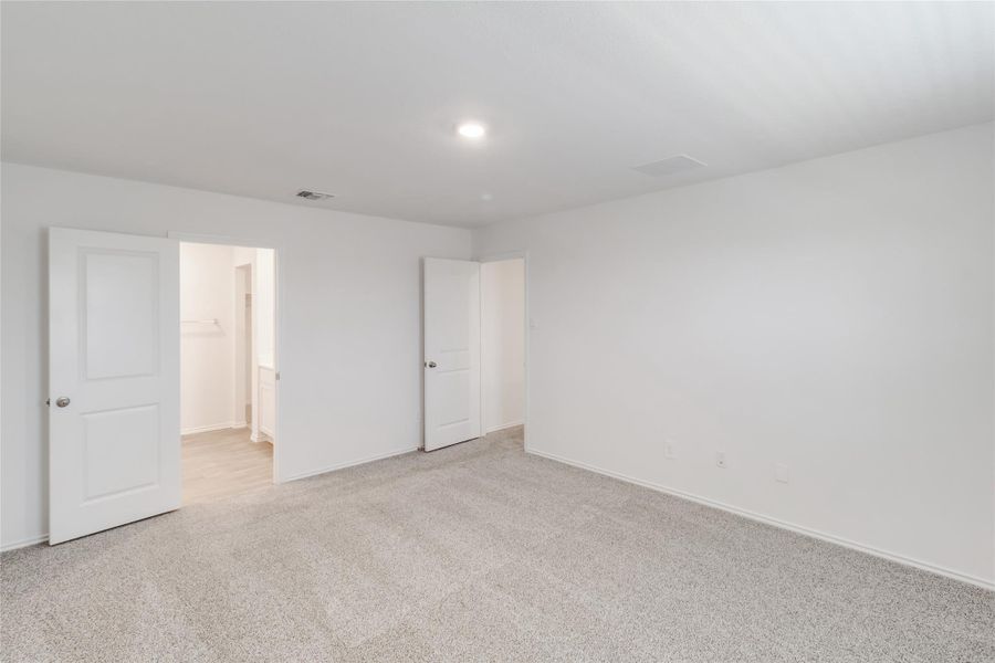 Spacious, unfurnished interior of a new home in Prairie Lakes, Buda (Image 15). Spacious, unfurnished interior of a new home in Prairie Lakes, Buda (Image 15).