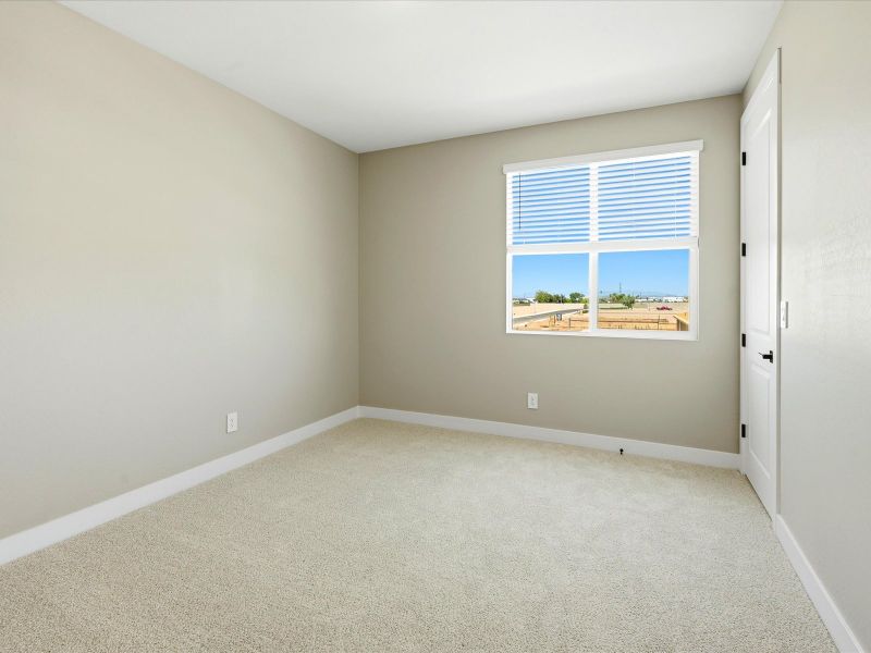 Spacious, unfurnished interior of a new home in Legacy Place, Glendale (Image 17).