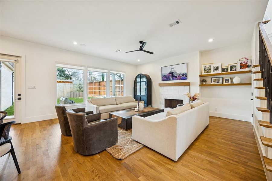 Furnished interior view inside a new home in , Dallas (Image 17). Furnished interior view inside a new home in , Dallas (Image 17).