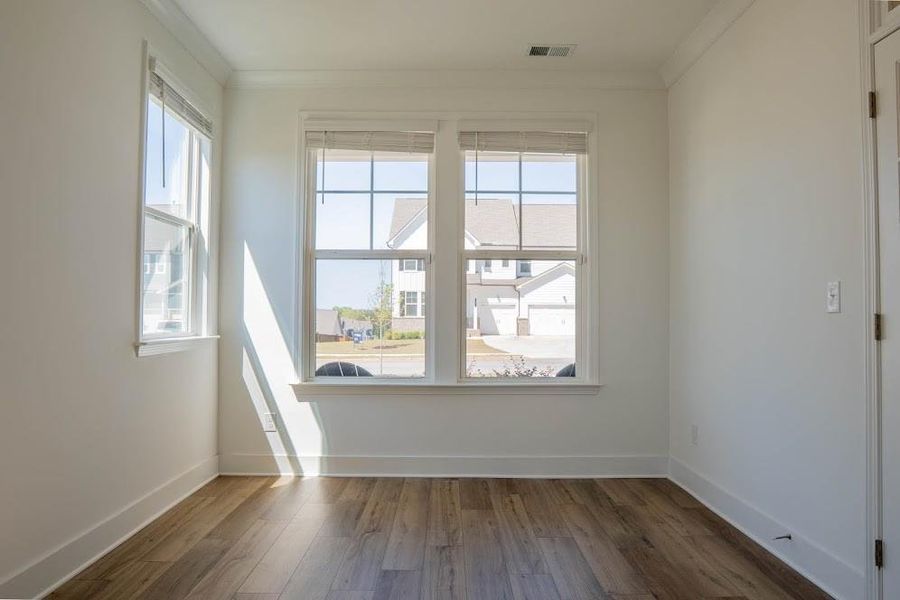 Spacious, unfurnished interior of a new home in Park at Ansleigh Farms, Dallas (Image 24).