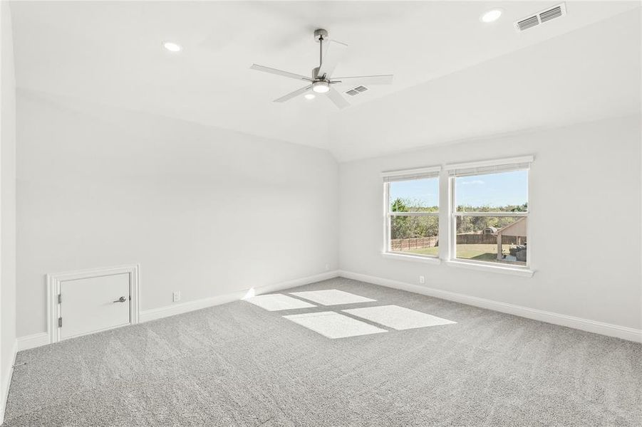 Spacious, unfurnished interior of a new home in Ridgepoint, Midlothian (Image 22). Spacious, unfurnished interior of a new home in Ridgepoint, Midlothian (Image 22).