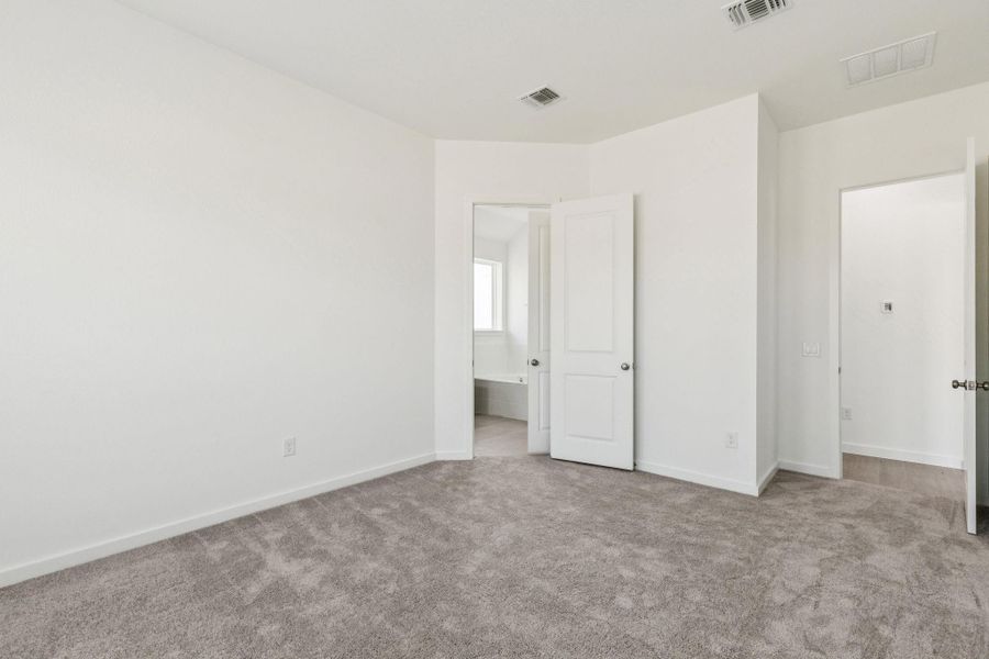 Spacious, unfurnished interior of a new home in Windcress, Cove (Image 26). Spacious, unfurnished interior of a new home in Windcress, Cove (Image 26).