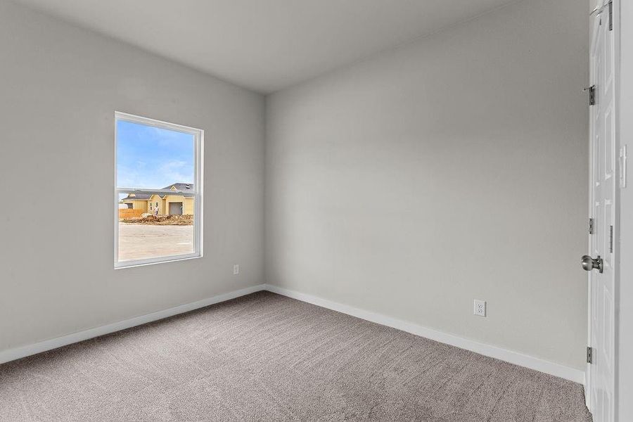 Spacious, unfurnished interior of a new home in Trails of Fossil Creek, Fort Worth (Image 25).