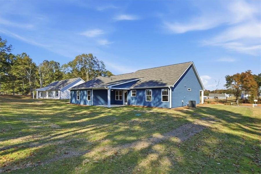 Exterior details and patio area of a home in , Hartwell (Image 25).