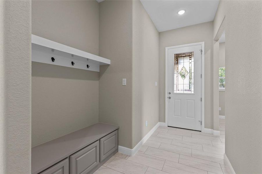 Spacious, unfurnished interior of a new home in , Cleburne (Image 25).
