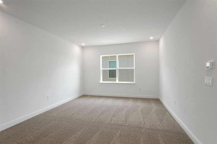 Spacious, unfurnished interior of a new home in Crossroads at Kelly Park, Apopka (Image 23).