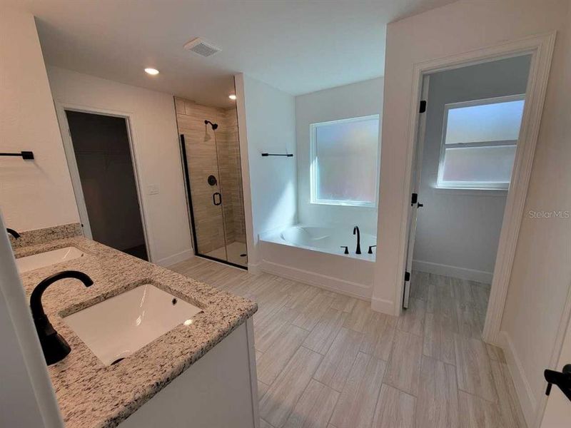 Furnished interior view inside a new home in , Ocala (Image 10).