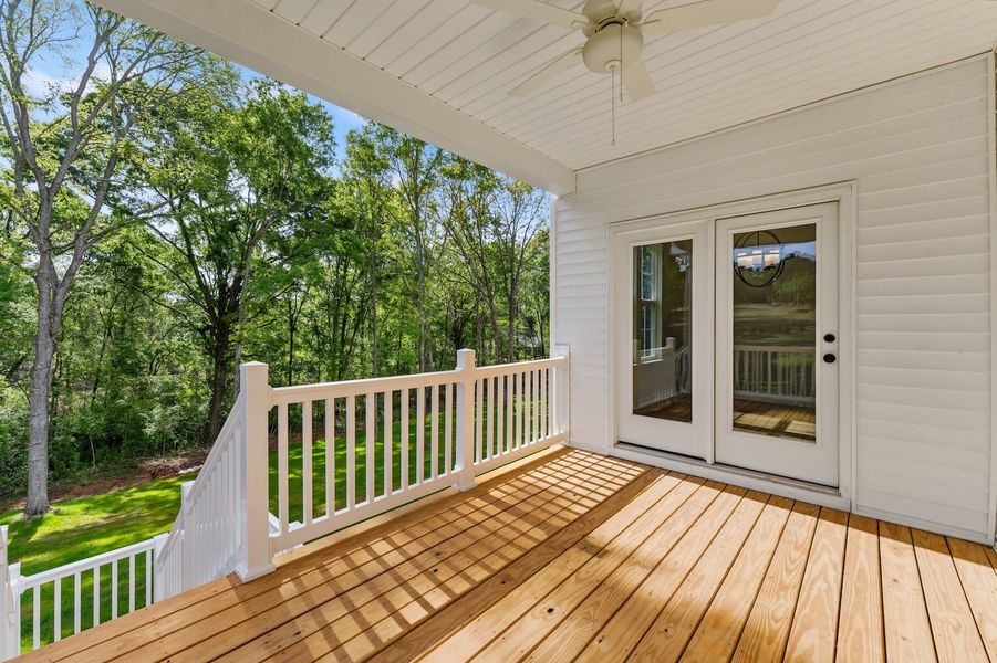 Exterior details and patio area of a home in Timberland Grove, Anderson (Image 4).