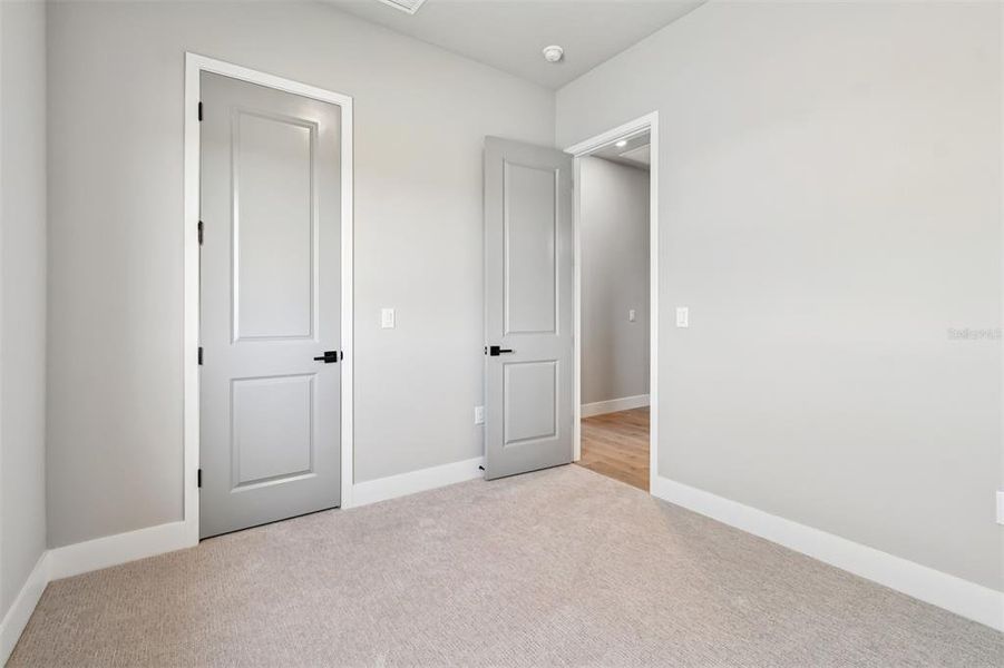 Spacious, unfurnished interior of a new home in Palmera Wellen Park - Classic Series, Venice (Image 35). Spacious, unfurnished interior of a new home in Palmera Wellen Park - Classic Series, Venice (Image 35).