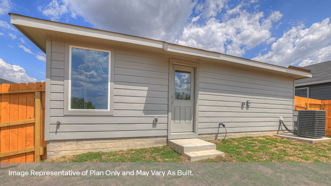 Representative exterior details of a home built from the The Atlanta by D.R. Horton in Sunset Oaks, Maxwell (Image 3).