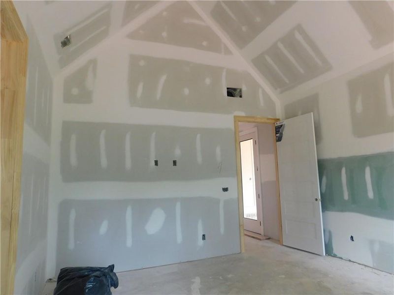 Spacious, unfurnished interior of a new home in , Commerce (Image 6).