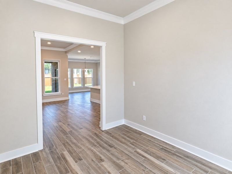 DSLD HOMES NEW CONSTRUCTION MOVE IN READY HOME IN LONGLEAF COMMUNITY LOCATED IN LUMBERTON, TX - Flex space