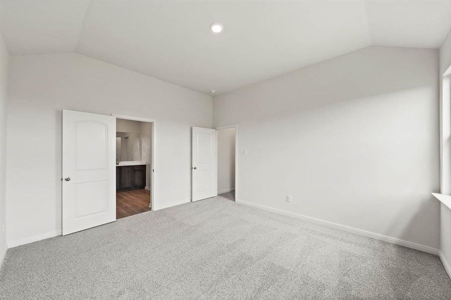 Spacious, unfurnished interior of a new home in Cresson Estates, Cresson (Image 11).