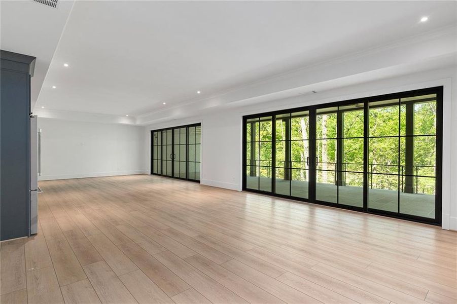 Spacious, unfurnished interior of a new home in , Atlanta (Image 66).