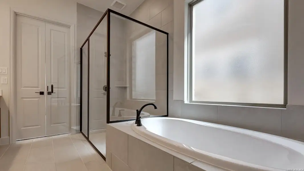 Furnished interior view inside a new home in Ladera, San Antonio (Image 7).