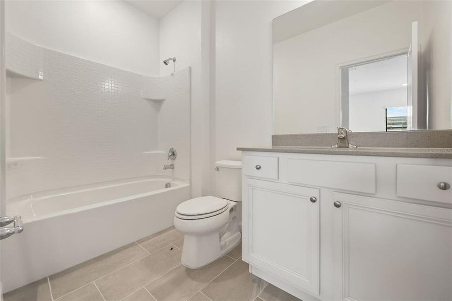 Furnished interior view inside a new home in , Orlando (Image 7).
