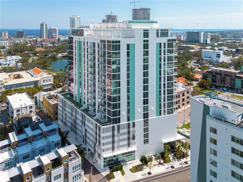 Condo located in St. Petersburg, FL showcasing its design and architecture (Image 4). Condo located in St. Petersburg, FL showcasing its design and architecture (Image 4).