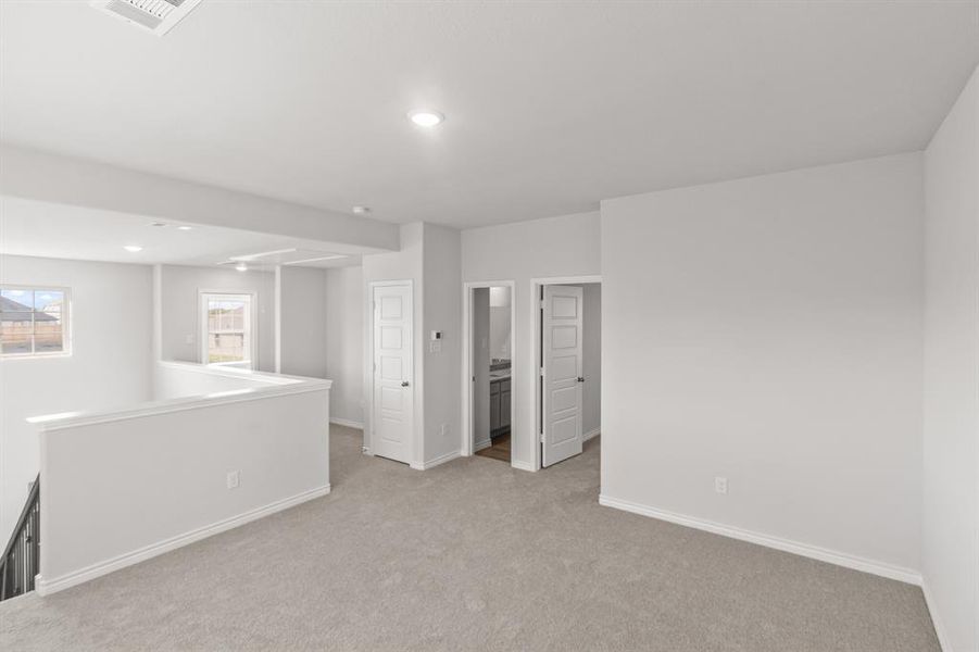 Spacious, unfurnished interior of a new home in Retreat at Fossil Creek, Fort Worth (Image 12). Spacious, unfurnished interior of a new home in Retreat at Fossil Creek, Fort Worth (Image 12).