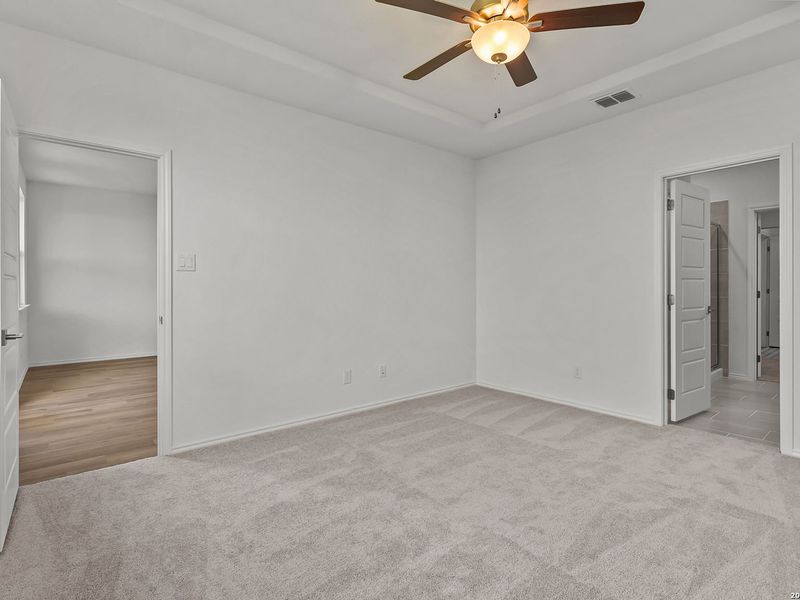 Spacious, unfurnished interior of a new home in Agave, San Antonio (Image 22). Spacious, unfurnished interior of a new home in Agave, San Antonio (Image 22).