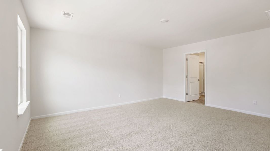 Spacious, unfurnished interior of a new home in Harrier Point, Woodruff (Image 29).