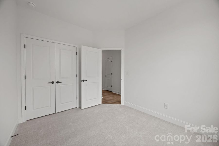 Spacious, unfurnished interior of a new home in River District Townhomes, Charlotte (Image 18).
