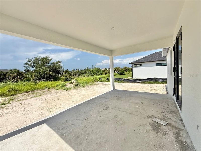 Exterior details and patio area of a home in , Port Charlotte (Image 3).