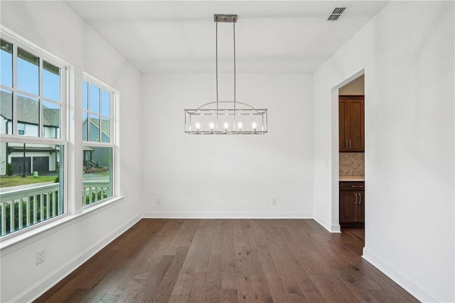 Spacious, unfurnished interior of a new home in East Harbor II at Chestatee, Dawsonville (Image 28).