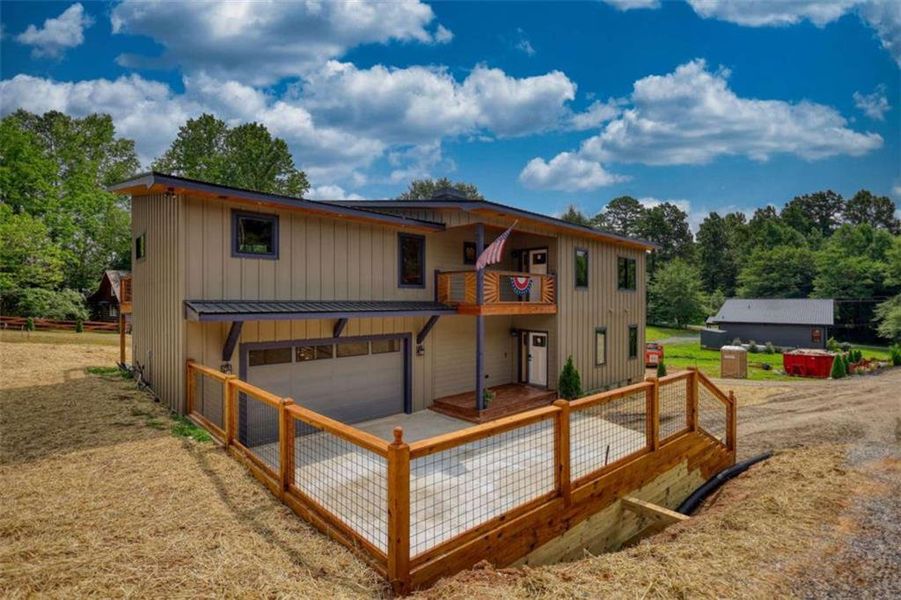 Exterior details and patio area of a home in , Blue Ridge (Image 41).