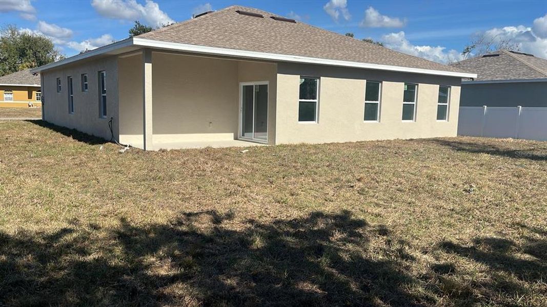 Exterior details and patio area of a home in , Port Charlotte (Image 3).